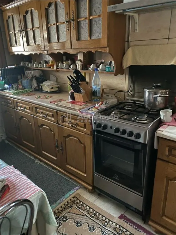 Casa cu etaj, teren 357 mp , pretabila - clinica, birouri, locuinta -  zona centrala - foto 3
