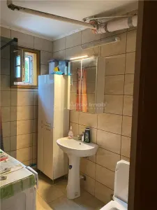 Casa cu etaj, teren 357 mp , pretabila - clinica, birouri, locuinta -  zona centrala - foto 4