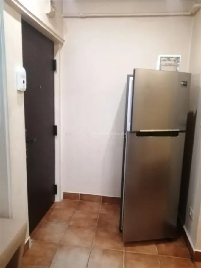Apartament 2 semidecomandat, parter cu balcon, mobilat, utilat - Stomatologie - Calea Bucuresti - foto 3