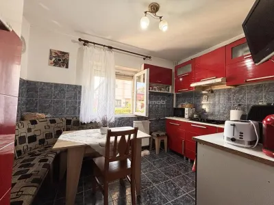 Apartament 3 camere tip PB bloc reabilitat - foto 7