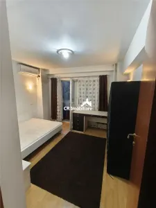 Apartament 4 camere Universitate Bloc 1983 - Bucuresti