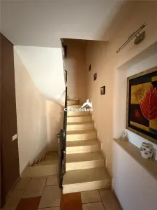 Vila de vanzare  plus  teren 1000 Trapezului - foto 3