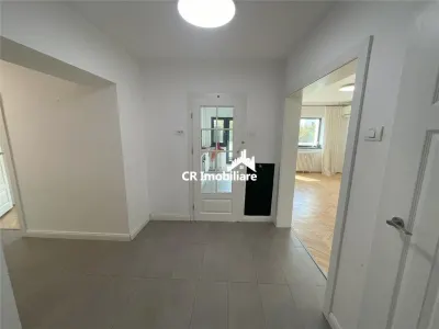 Vanzare apartament 3 camere Renovat Unirii-Splai - foto 2