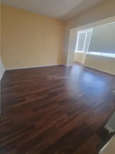 Apartament 5 camere  cu scara interioara tip  penthouse -doua etaje - foto 11