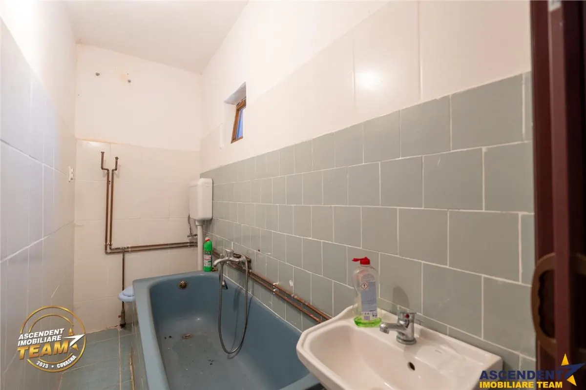 FILM! De vanzare casa traditionala, cu dependinte si facilitati, in Bretcu, Covasna - foto 11