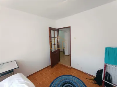 Apartament 3 camere in zona centrala Moldova Noua - foto 9