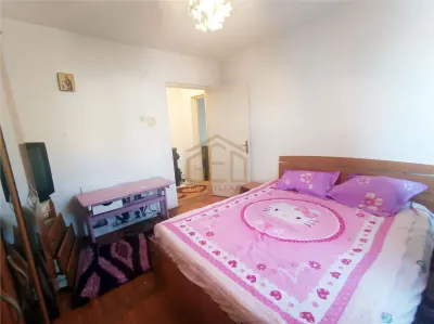 Apartament 2 camere in zona ultracentrala Moldova Noua - foto 9
