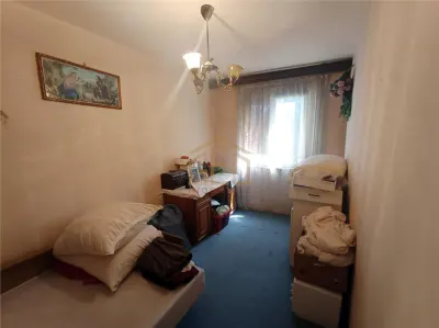 Apartament 3 camere etaj 2 in Moldova Noua - foto 2