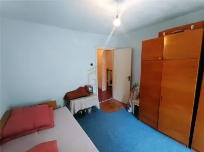 Apartament 3 camere etaj 2 in Moldova Noua - foto 6