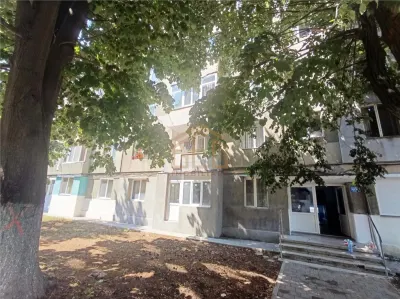 Apartament 3 camere etaj 2 in Moldova Noua - foto 10