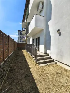Apartament cu 3 camere si curte de vanzare - foto 20