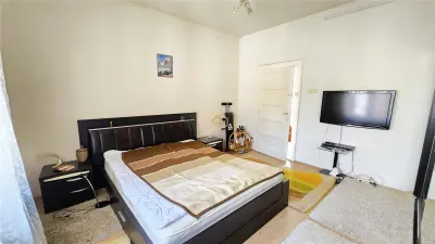 Central | 3 camere decomandate + curte proprie de 35 m²  | Etaj 1 - foto 3