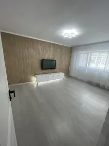 RENOVAT! Ap 2 cam, conf 1 decomandat Plantelor, etaj 3, mobilat si utilat - Braila