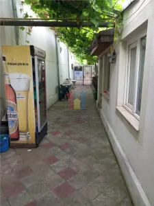 Casa cu spatiu comercial la poarta, Radu Negru, 2 camere, teren 400 mp - foto 3