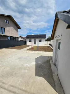 Casa Cazasu, 1 camera, teren 300 mp, mobilata si utilata - Cazasu