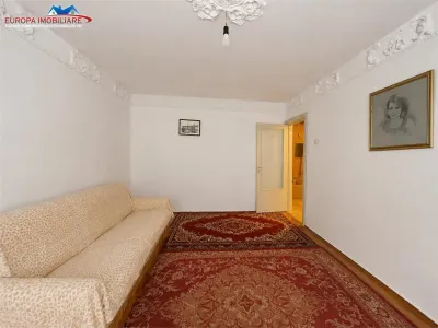 Apartament cu 2 camere de vanzare zona Vest- Tulcea - foto 1