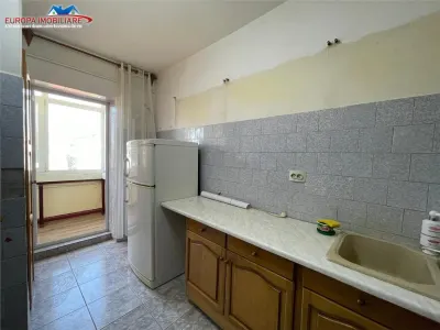Apartament 4 camere de vanzare zona centrala Tulcea - foto 6