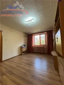 Apartament 3 camere de vanzare zona centrala Tulcea - foto 2