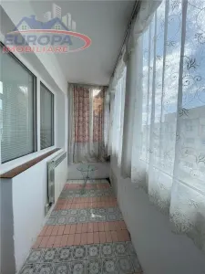 Apartament cu 4 camere de vanzare zona centrala Tulcea - foto 13