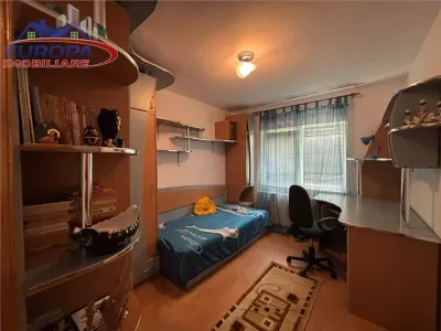 Apartament 3 camere de vanzare zona E3 -Tulcea - foto 7