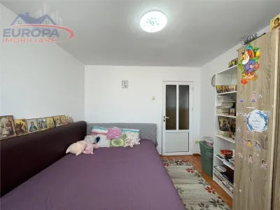 Apartament 3 camere de vanzare zona centrala Tulcea - foto 4