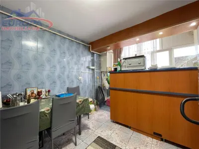Apartament 3 camere de vanzare zona centrala Tulcea - foto 10