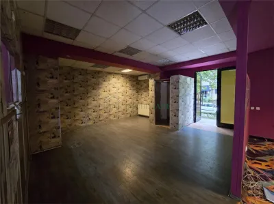 Vanzare spatiu comercial central - foto 6