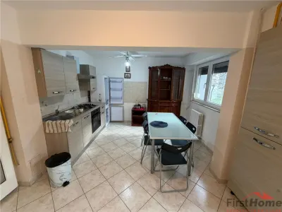 Apartament 4 camere transformat in 3, etaj 1, 100mp, Pictor Grigorescu - Focsani