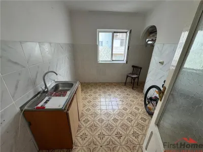 Apartament 3 camere, etaj 1 , 80mp in Campineanca - Campineanca
