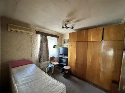 Casa de vanzare în zona linistita - foto 6