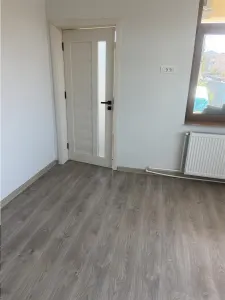 Casa in Focsani de inchiriat renovata integral , zona Bdul Independentei,posibilitate birouri , saloane de infrumusetare - foto 3