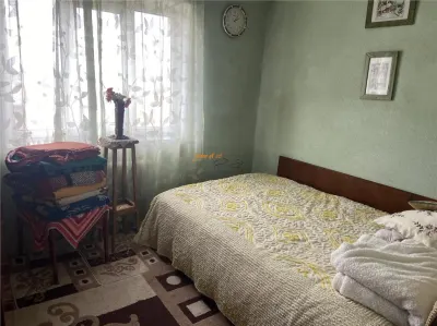 Apartament 3 camere , zona Scoala nr 10 , et 7/8 , decomandat , liber - Focsani