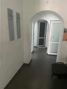 Spatiu comercial , zona Sala Polivalenta ,72 mp , parter ,stradal , actual cabinet medical - Focsani