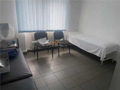 Spatiu comercial , zona Sala Polivalenta ,72 mp , parter ,stradal , actual cabinet medical - foto 6