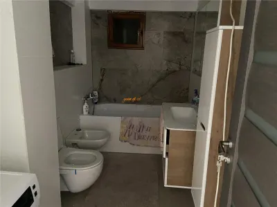 Apartament 4 camere  in Focsani , 98 mp , zona ultracentrala  - Teatrul Municipal Focsani - foto 12