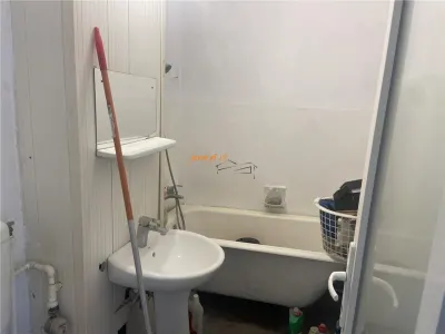 Apartament 3 camere , zona Gara, et 2/4 , centrala termica individuala , pret fix - foto 4