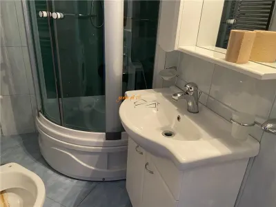 Apartament 4 camere transformat in 3 camere , zona ultracentrala Piata Moldovei , et 1/4 , 92 mp , imbunatatit - foto 13