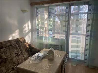 Apartament 2 camere , zona Cartier Sud , decomandat et 3/4 , imbunatatit , liber , mobilat - foto 2