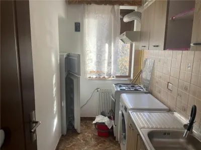 Apartament 2 camere , zona Cartier Sud , decomandat et 3/4 , imbunatatit , liber , mobilat - foto 14