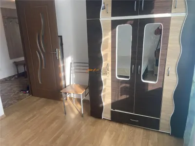 Apartament 2 camere , zona Cartier Sud , decomandat et 3/4 , imbunatatit , liber , mobilat - foto 8