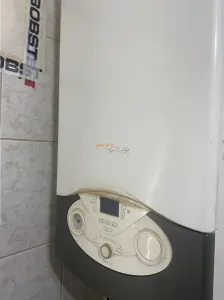 Apartament 3 camere , cartier Sud , et 3/4 ,decomandat ,70 mp , centrala termica  proprie - foto 6