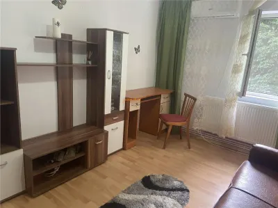 Apartament 2 camere , cartier Sud , et 2/4 , centrala termica proprie , mobilat - foto 2