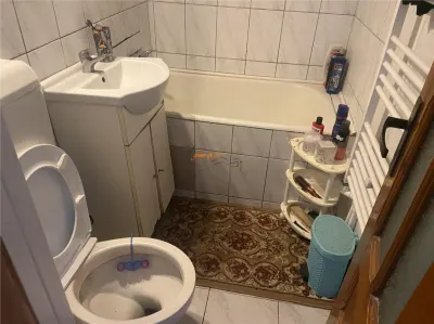 Apartament 2 camere , cartier Sud , et 2/4 , centrala termica proprie , mobilat - foto 7