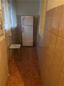 Apartament 3 camere , zona cartier Sud , et 2/4, decomandat,54 mp, imbunatatit , curat , liber - foto 10