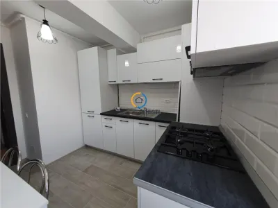 Garsoniera bloc nou Trivale , - Pitesti