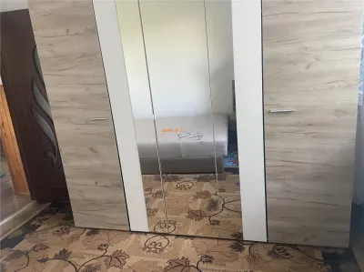 Apartament 2 camere , cartier Sud , decomandat 40 mp , centrala termica proprie , mobilat - foto 11