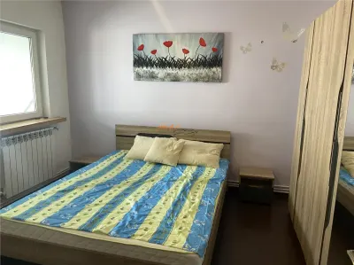 Apartament 2 camere  in Focsani, zona ultracentrala - Spitalul Militar , decomandat , mobilat si utilat complet - foto 4