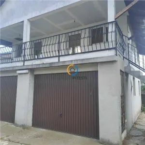 De vanzare teren + vila +anexa zona targului saptamanal, pretabila azil, gradinita, etc - foto 11