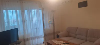 Apartament trei camere Exercitiu, etaj 3/4, liber - Pitesti