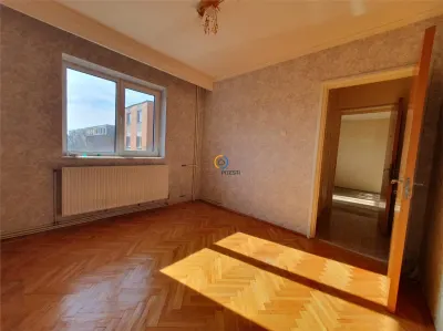 Vânzare apartament 3 camere Trivale - Pitesti